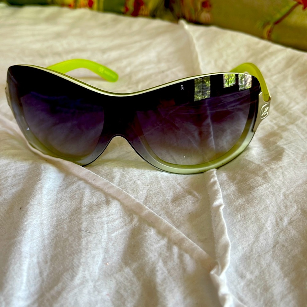 Von zipper Dresden sunglasses lime green and white with grey lens like new
